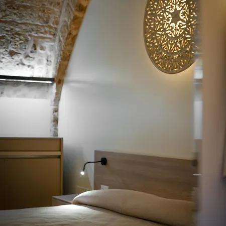 招待所 Myra Bed & 4*