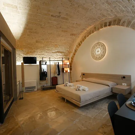 Myra Bed & Gasthuis 3*