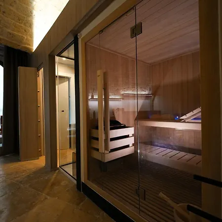 Myra Bed & Gasthuis Bari