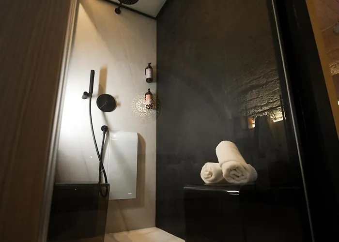 招待所 Myra Bed & 3*