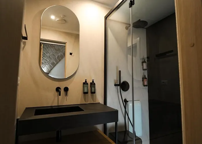 Myra Bed & 招待所 巴里